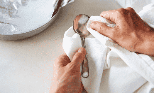 Read more about the article Cleaning Silverware With Pantry Staples And Household Supplies