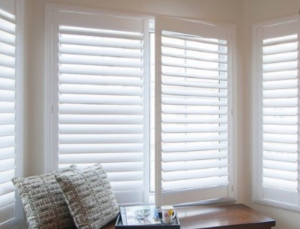 Read more about the article Guide to Cleaning Window Treatments